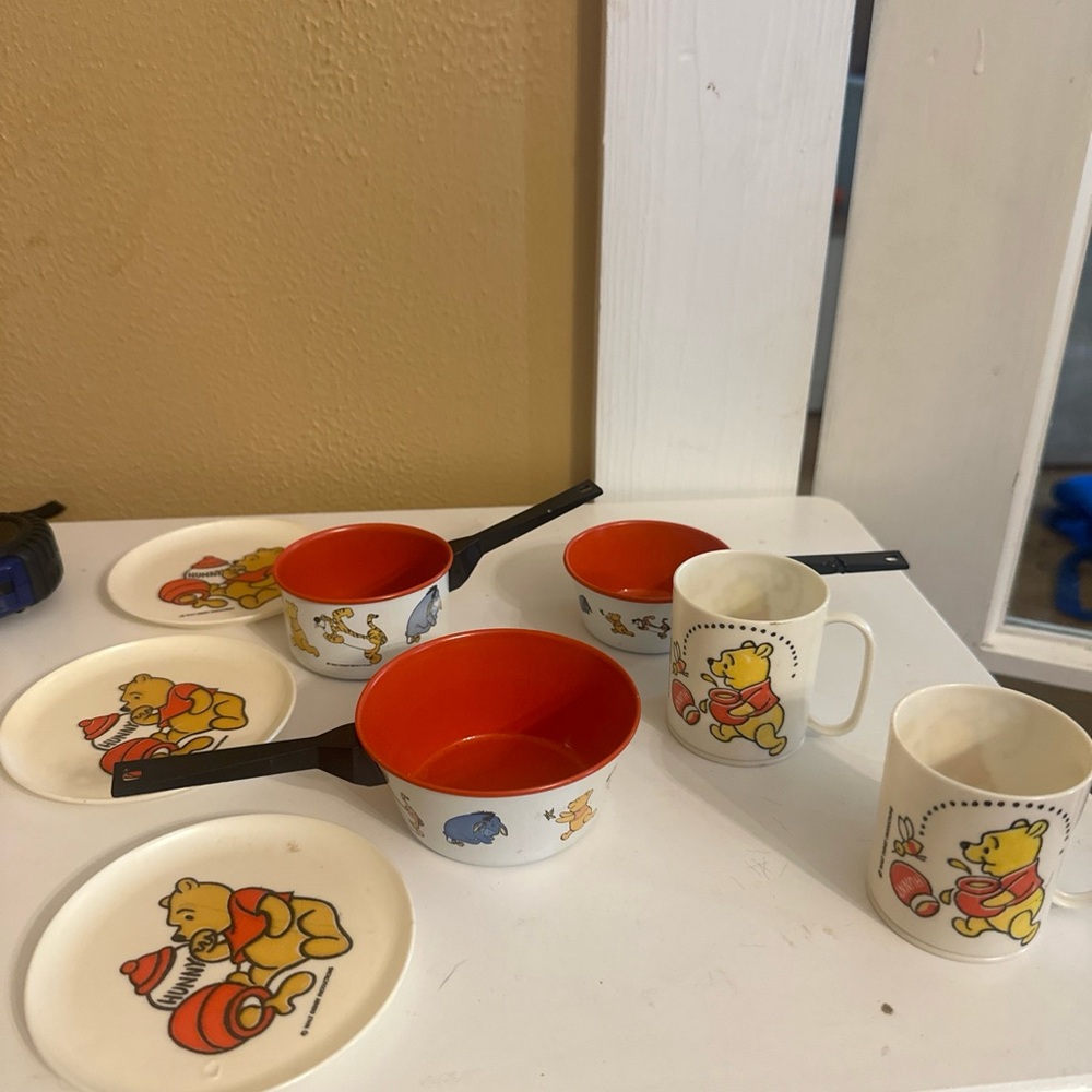 Vintage Winnie the Pooh kitchen toy set cooking set